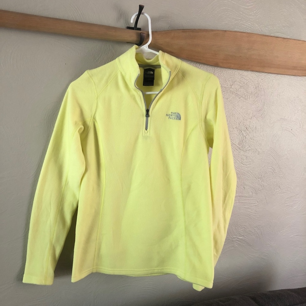 Yellow The North Face fleece pullover - size Small